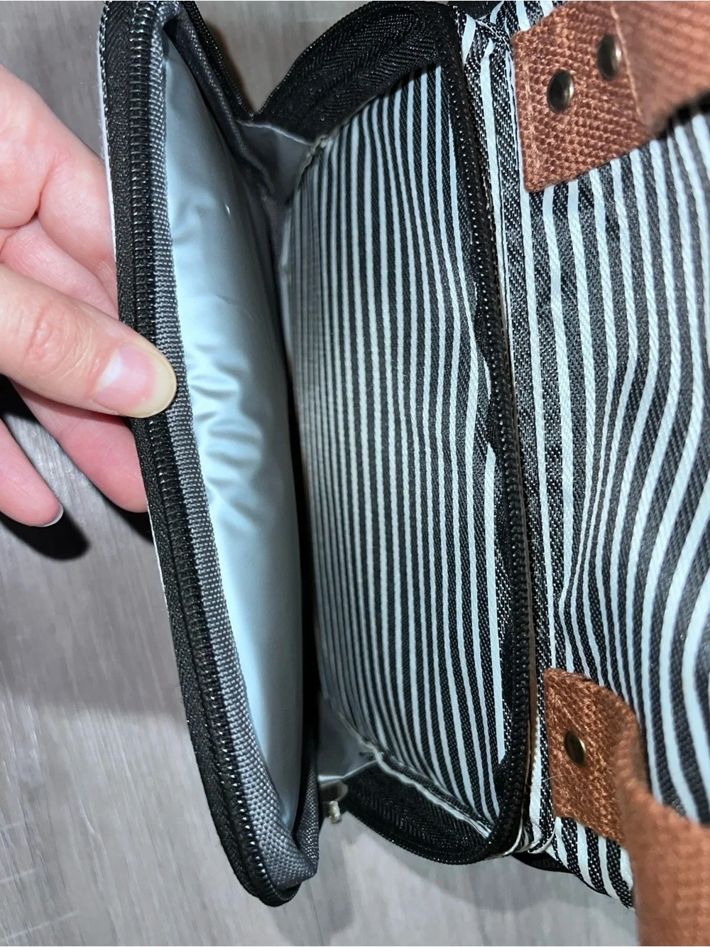 ✨Black & White Striped Lunch Box with Brown Accents
